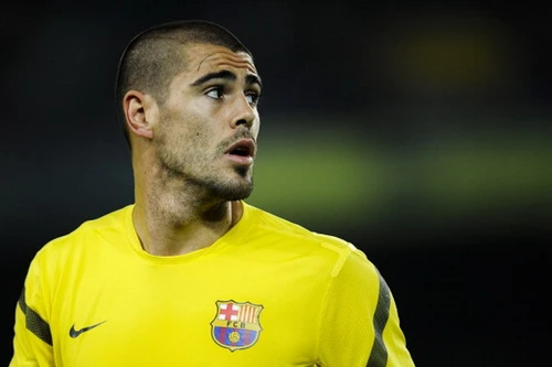 Victor Valdes chuẩn bị lên bàn mổ, chấm dứt sự nghiệp tại Barca