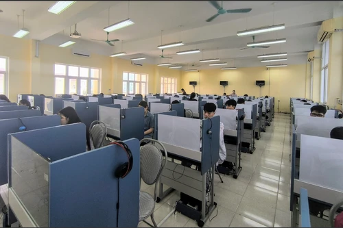 Thủ khoa 3 đợt thi đánh giá năng lực của Đại học Quốc gia Hà Nội đạt 129/150 điểm