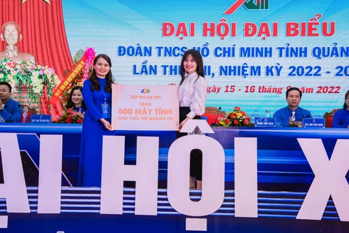 Tặng 500 máy tính cho tuổi trẻ Quảng trị