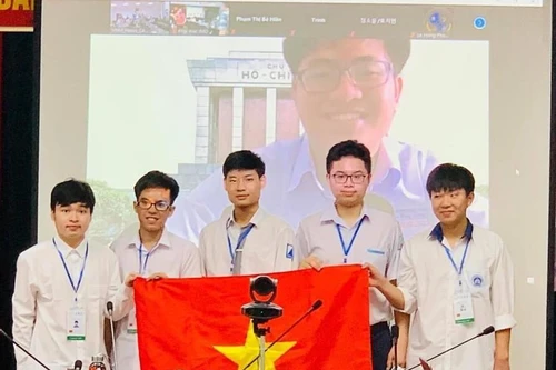 Hà Nội thưởng 20 triệu đồng cho học sinh đoạt Huy chương Vàng Olympic quốc tế