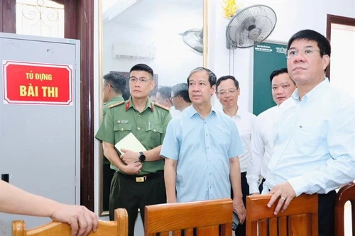 Bộ trưởng GD-ĐT: "Bất kỳ vi phạm nào trong kỳ thi đều phải xử lý nghiêm, không du di"