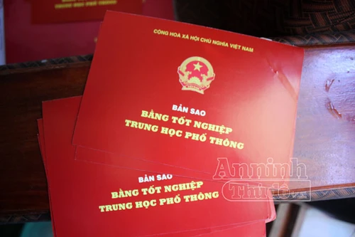 Miễn phí cấp bản sao bằng tốt nghiệp THPT, khuyến nghị xin cấp không quá 3 bản