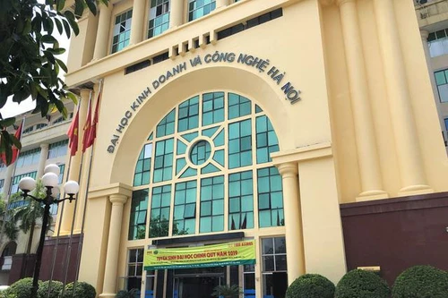 Chấn chỉnh công tác tuyển sinh văn bằng 2 ngành ngôn ngữ Anh trường Kinh doanh và Công nghệ Hà Nội