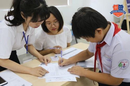 Thu hút hơn 30.000 học sinh tham gia tranh tài English Champion