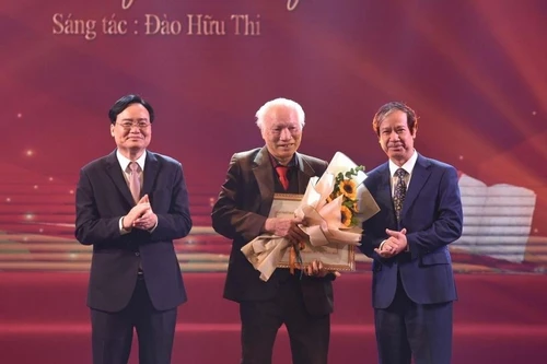 "Em là cô giáo vùng cao", "Tình cô" đạt giải nhất cuộc thi sáng tác ca khúc về thầy cô và mái trường