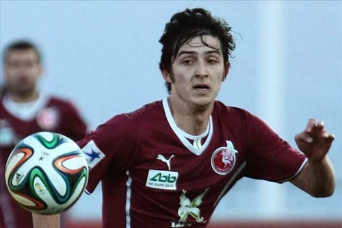 Arsenal, Juve, Milan chạy đua giành sao trẻ người Iran