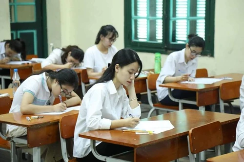 Đồng loạt thông báo ngừng tổ chức thi IELTS tại Việt Nam