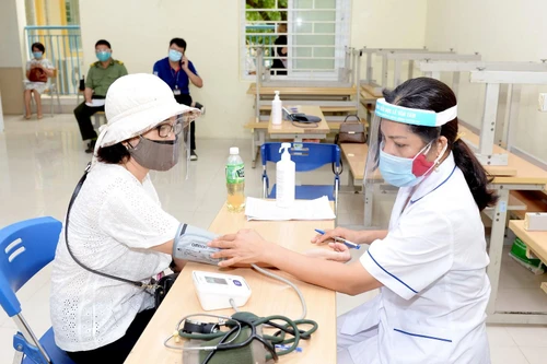 Triển khai chiến dịch tiêm chủng vaccine phòng Covid-19 tại ĐH Kinh tế quốc dân 