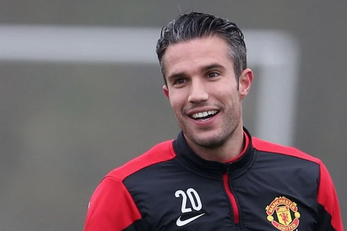 HLV Moyes thở phào khi Van Persie muốn ở lại