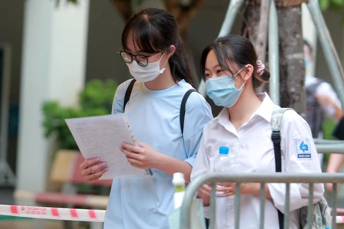 Bộ GD-ĐT kiến nghị miễn toàn bộ học phí THCS trên toàn quốc từ năm học 2022 – 2023