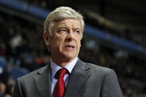 HLV Wenger “xát muối vào nỗi đau” của Barca