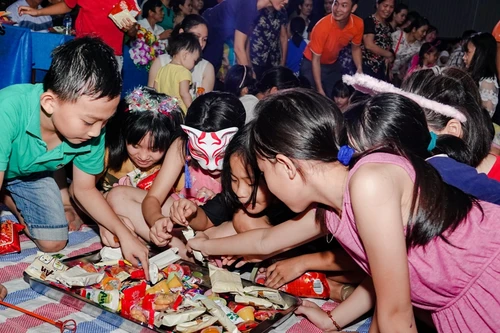3.000 phần quà và 63 sân chơi Tết Trung thu cho trẻ em 59 địa phương 