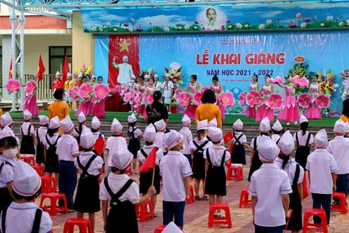 Mới có 48 tỉnh, thành phố triển khai năm học mới, trong đó có hơn 11.000 trường dạy trực tuyến