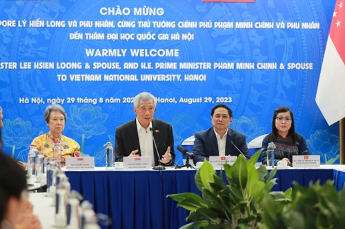 Thủ tướng Lý Hiển Long truyền cảm hứng học tập suốt đời cho sinh viên Việt Nam