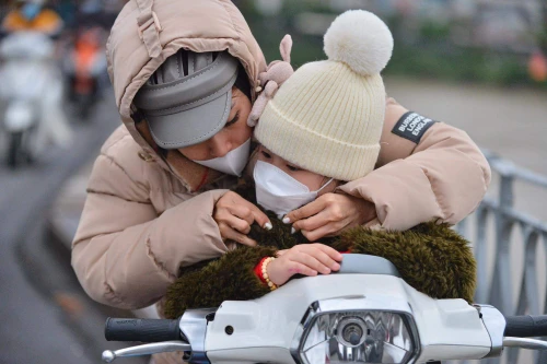 Hà Nội rét đậm, nơi nghỉ học, nơi học trực tuyến