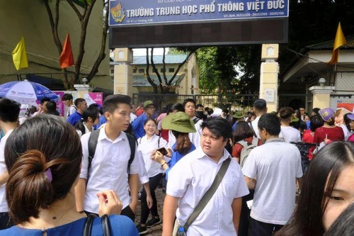 Covid-19 lây lan: Bộ GD-ĐT có tính đến phương án lùi thời gian kết thúc năm học?