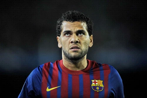 Thắng Real Madrid, Dani Alves vẫn bức xúc
