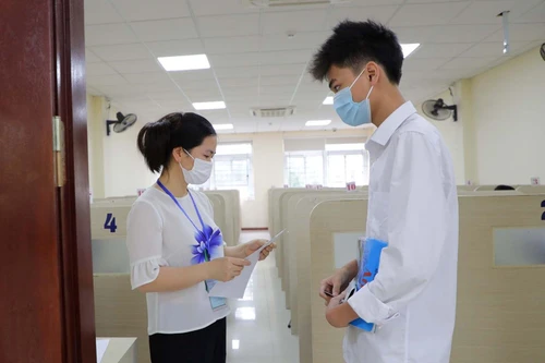 Giãn cách đợt đầu thi đánh giá năng lực, ĐHQG Hà Nội bố trí tối đa 10 thí sinh mỗi ca