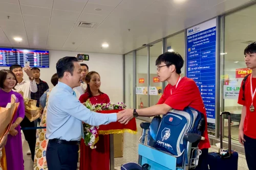 Học sinh Hà Nội giành 4 huy chương Olympic Thiên văn và Vật lý thiên văn quốc tế 2023