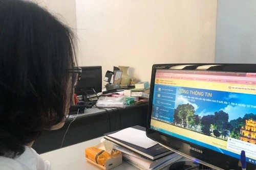 Hơn 10% học sinh chưa đăng ký tuyển sinh lớp 1 trực tuyến, Hà Nội sẽ giải quyết thế nào?