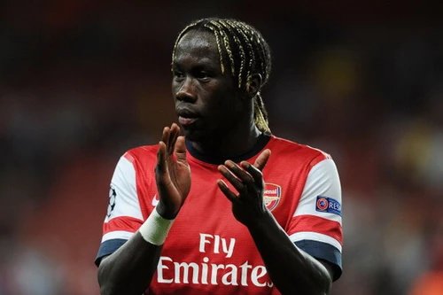 Inter phủ nhận ý định chiêu mộ Sagna và Dzeko