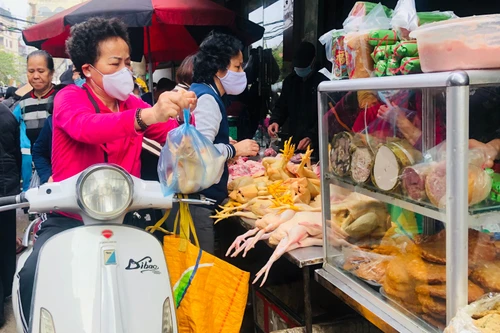 [Ảnh] 29 Tết nắng đẹp, chợ chật như nêm