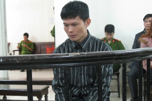 “Ngáo đá”, MC đám cưới giết bạn gái vì nghĩ là... trăn tinh