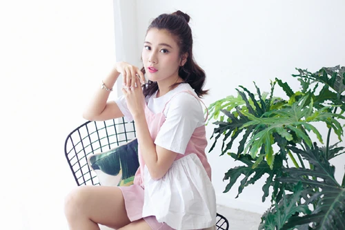 Ngơ ngẩn trước vẻ đẹp trong veo của Á khôi Tăng Huỳnh Như