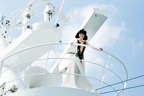 Hậu trường buổi chụp hình hoành tráng của Jessica Minh Anh tại New York