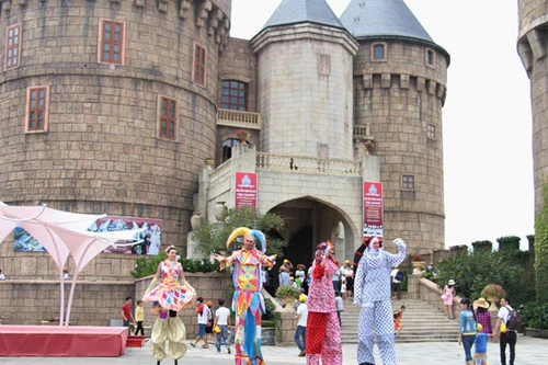 Tưng bừng lễ hội B’estival lần đầu tiên được tổ chức tại Bà Nà Hills