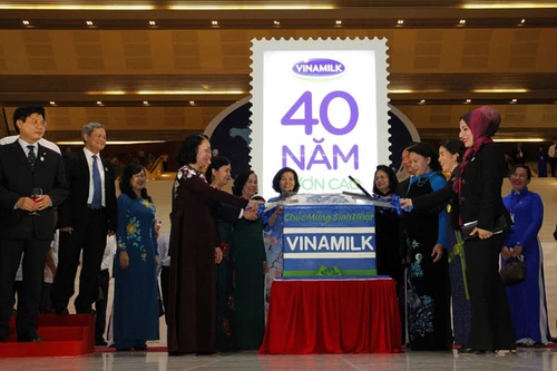 Vinamilk 40 năm nuôi dưỡng ước mơ vươn cao Việt Nam