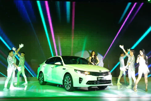 THACO ra mắt mẫu xe sedan cao cấp Kia Optima mới giá 900 triệu đồng