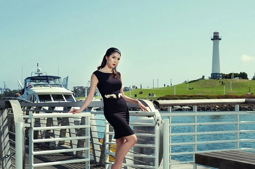 Ngỡ ngàng với vòng 2 thon gọn của Ngọc Quyên