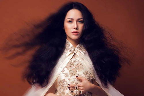 Giảm cân thành công, Nhật Kim Anh đẹp ma mị trong bộ ảnh mới