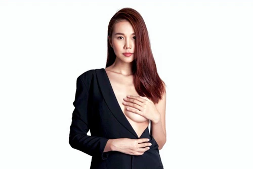 Phá bỏ mọi giới hạn, Thanh Hằng gây sốt khi nóng bỏng khoe vòng 1