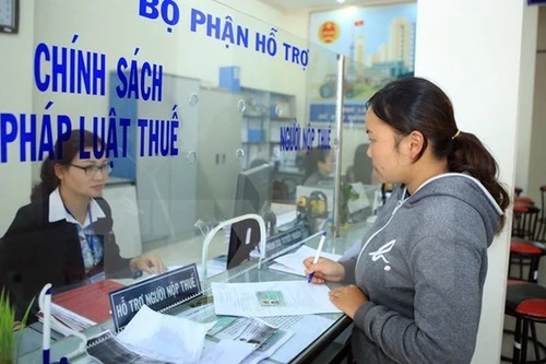 Thu thuế thu nhập cá nhân, lệ phí trước bạ giảm mạnh