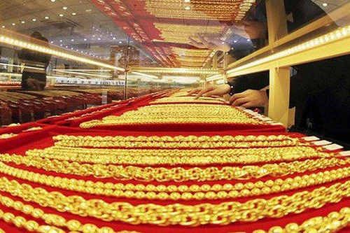 Giá vàng bật tăng trở lại sau khi trải qua 3 tháng giảm tồi tệ nhất trong vòng 5 năm
