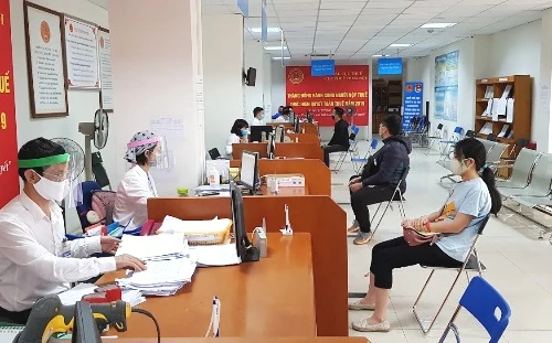 Gia hạn trên 26.000 tỷ đồng tiền thuế trong tháng 4-2021