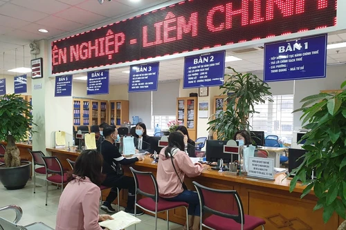 Người làm công ăn lương có bị “bỏ rơi” trong chính sách giảm thuế?