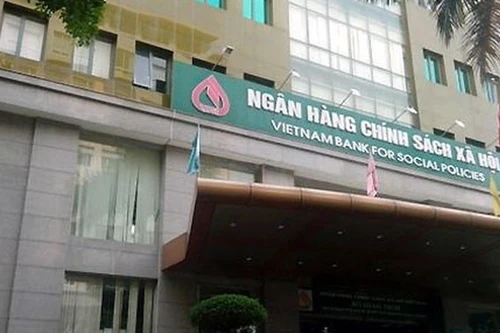 Hướng dẫn mới về điều kiện, thủ tục cho doanh nghiệp vay tiền trả lương ngừng việc cho người lao động