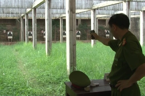 Khai mạc giải bắn súng quân dụng Báo ANTĐ năm 2012