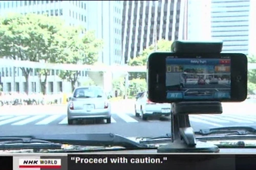 Ứng dụng trên điện thoại thông minh, phòng ngừa tai nạn xe hơi