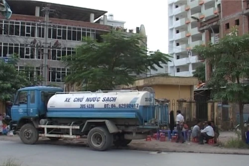 Họp báo về vụ nước nhiễm độc asen tại chung cư 