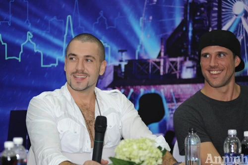 Ca sĩ Shayne Ward: “Sang đường ở Hà Nội là một kỹ năng không hề dễ”