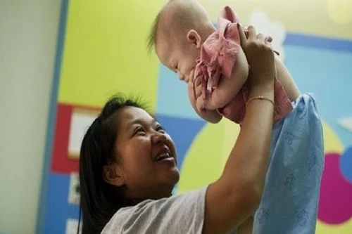 Quốc hội Thái Lan bỏ phiếu cấm đẻ thuê thương mại 