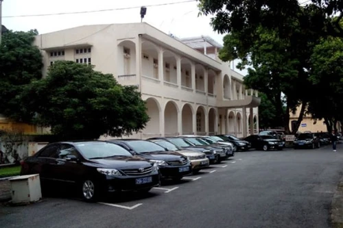 Hà Nội thí điểm khoán xe công với lãnh đạo từ 1-3-2017