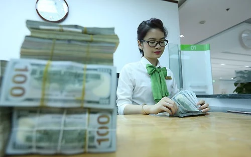 Tỷ giá tại các ngân hàng vẫn nhích nhẹ