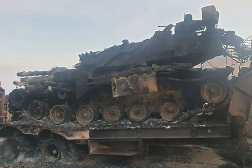 [ẢNH] Quân đội Syria tập kích phá hủy loạt xe tăng, thiết giáp của Thổ Nhĩ Kỳ
