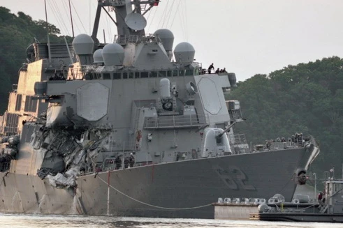 [ẢNH] Khu trục hạm Mỹ "tái xuất" sau vụ tai nạn đặc biệt nghiêm trọng