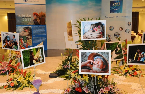 Tình người trong cuộc sống số